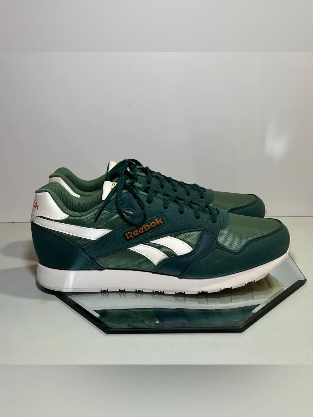 Men’s Reebok Suede Athletic Sneakers, US Size 13, Green/White